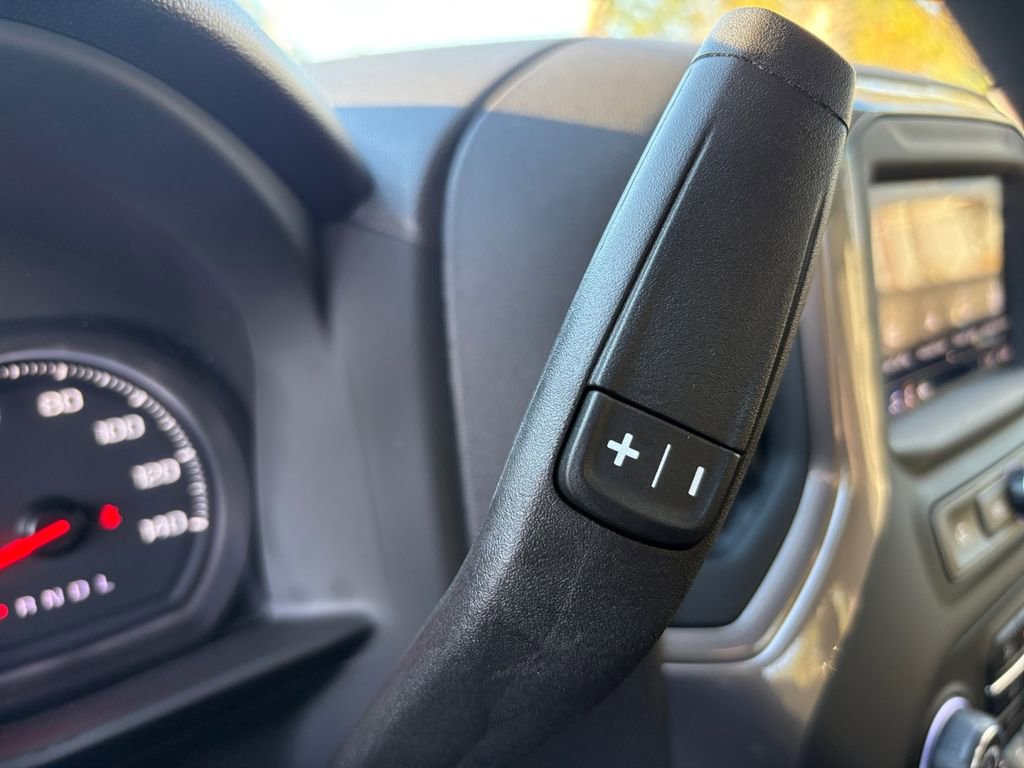 Used 2025 Chevrolet Silverado 1500 Custom image 30