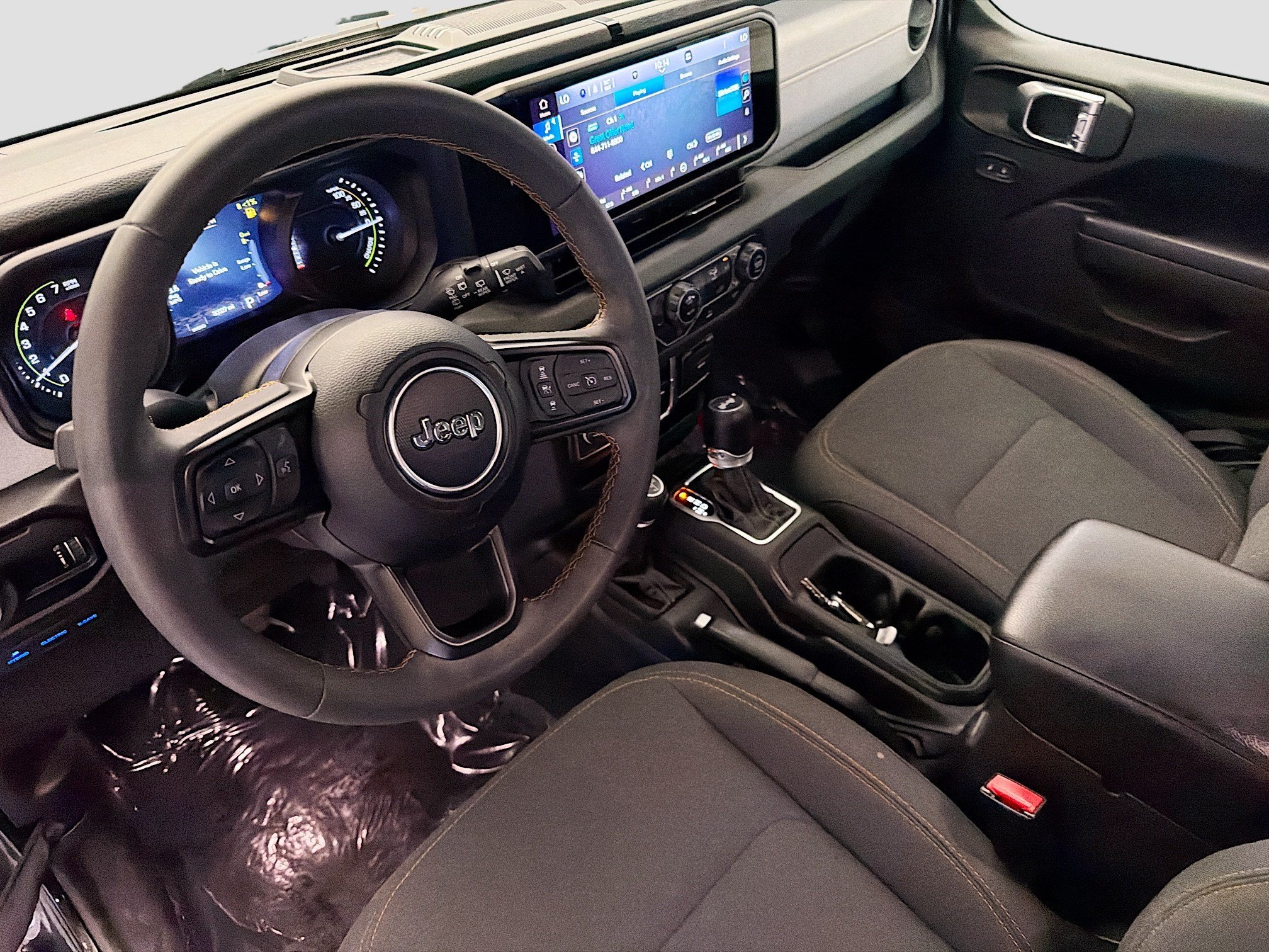 Used 2024 Jeep Wrangler Unlimited AWD/4WD image 7