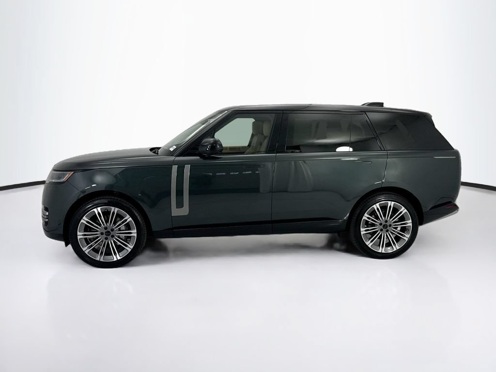 New 2026 Land Rover Range Rover Long Wheelbase SE AWD/4WD image 8