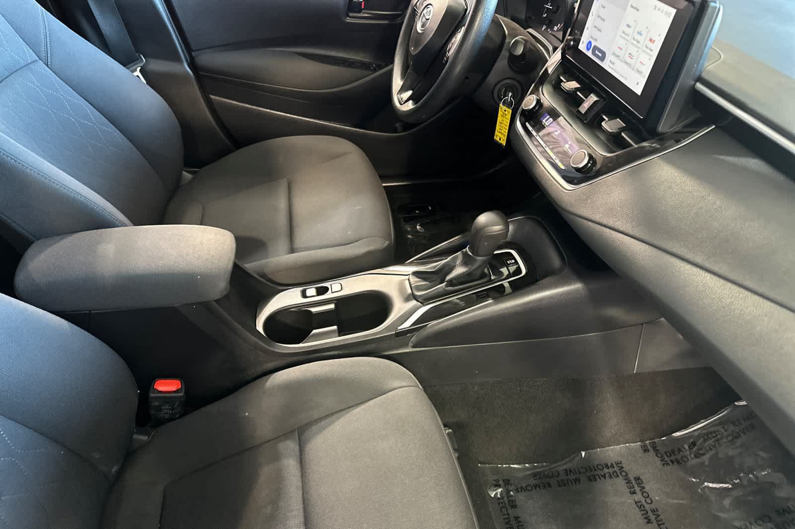 Used 2025 Toyota Corolla LE FWD image 18