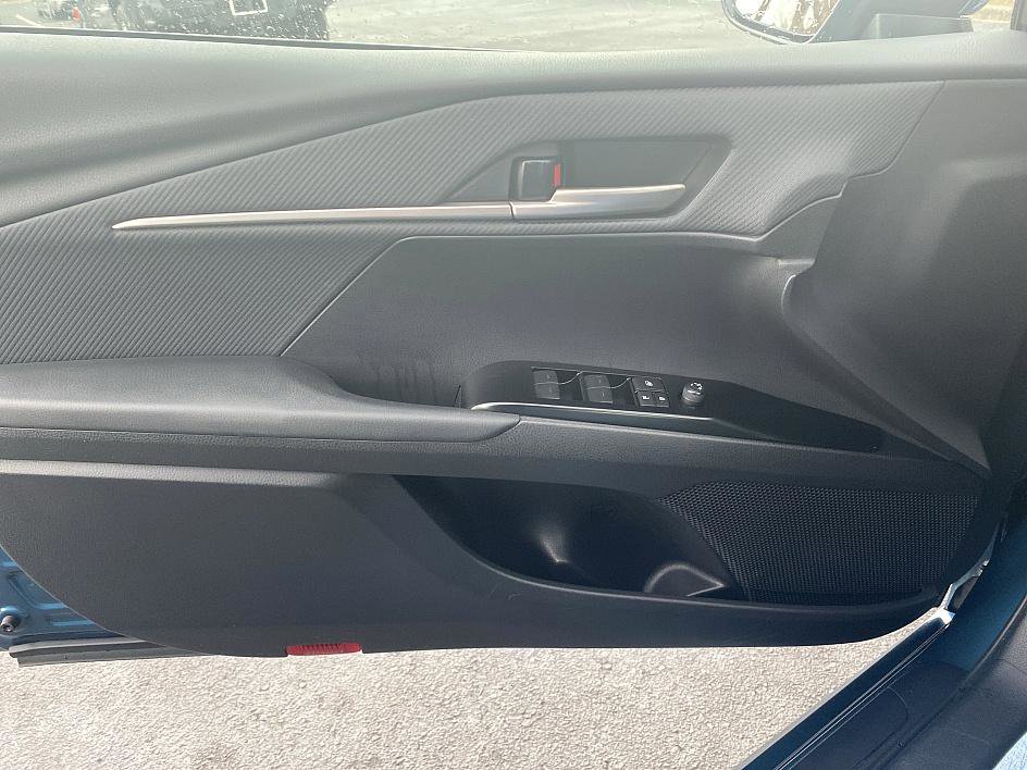 Certified 2025 Toyota Camry SE image 9