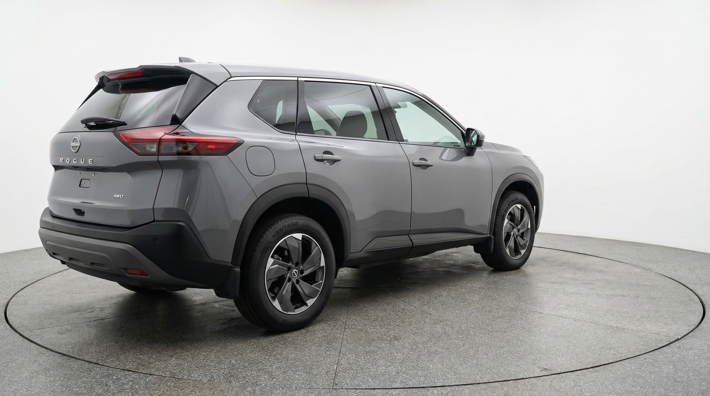 Used 2025 Nissan Rogue SV image 9