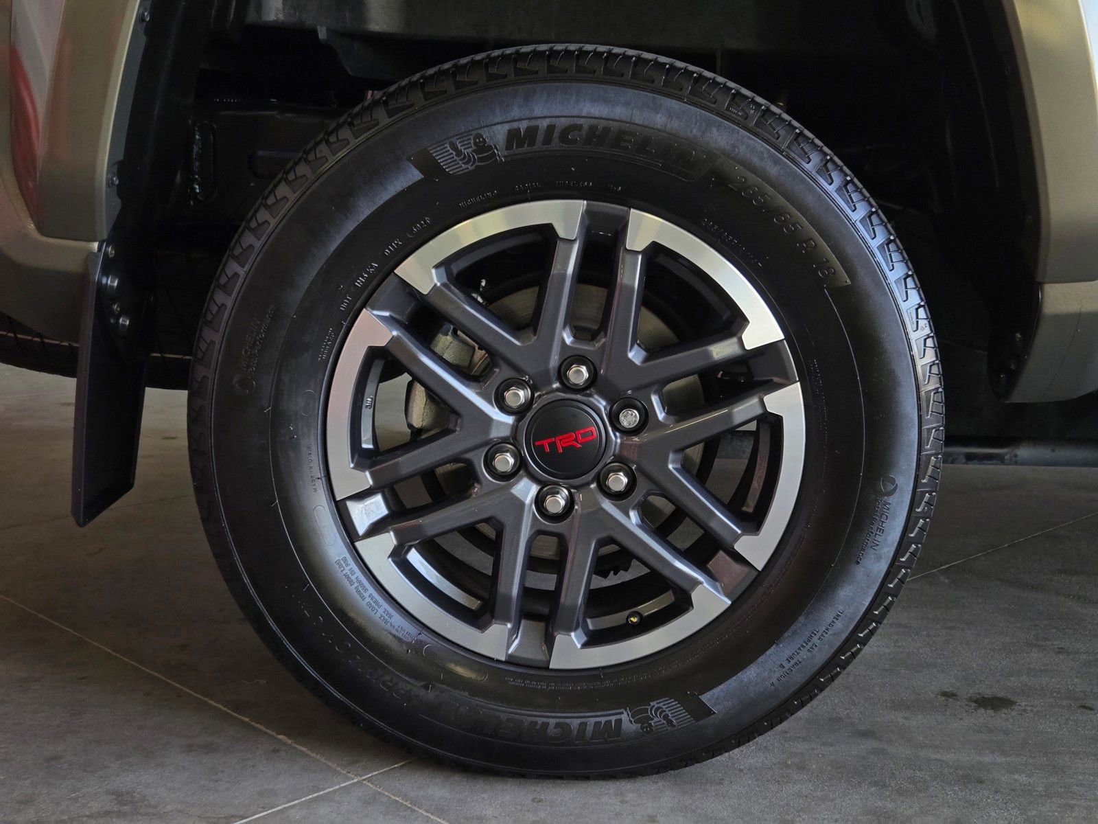 Used 2024 Toyota Tacoma TRD Sport image 5