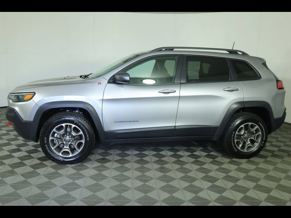 Used 2021 Jeep Cherokee Trailhawk w/ Sun, Sound & Nav Group AWD/4WD image 16