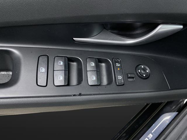 New 2026 Hyundai Elantra Limited image 28