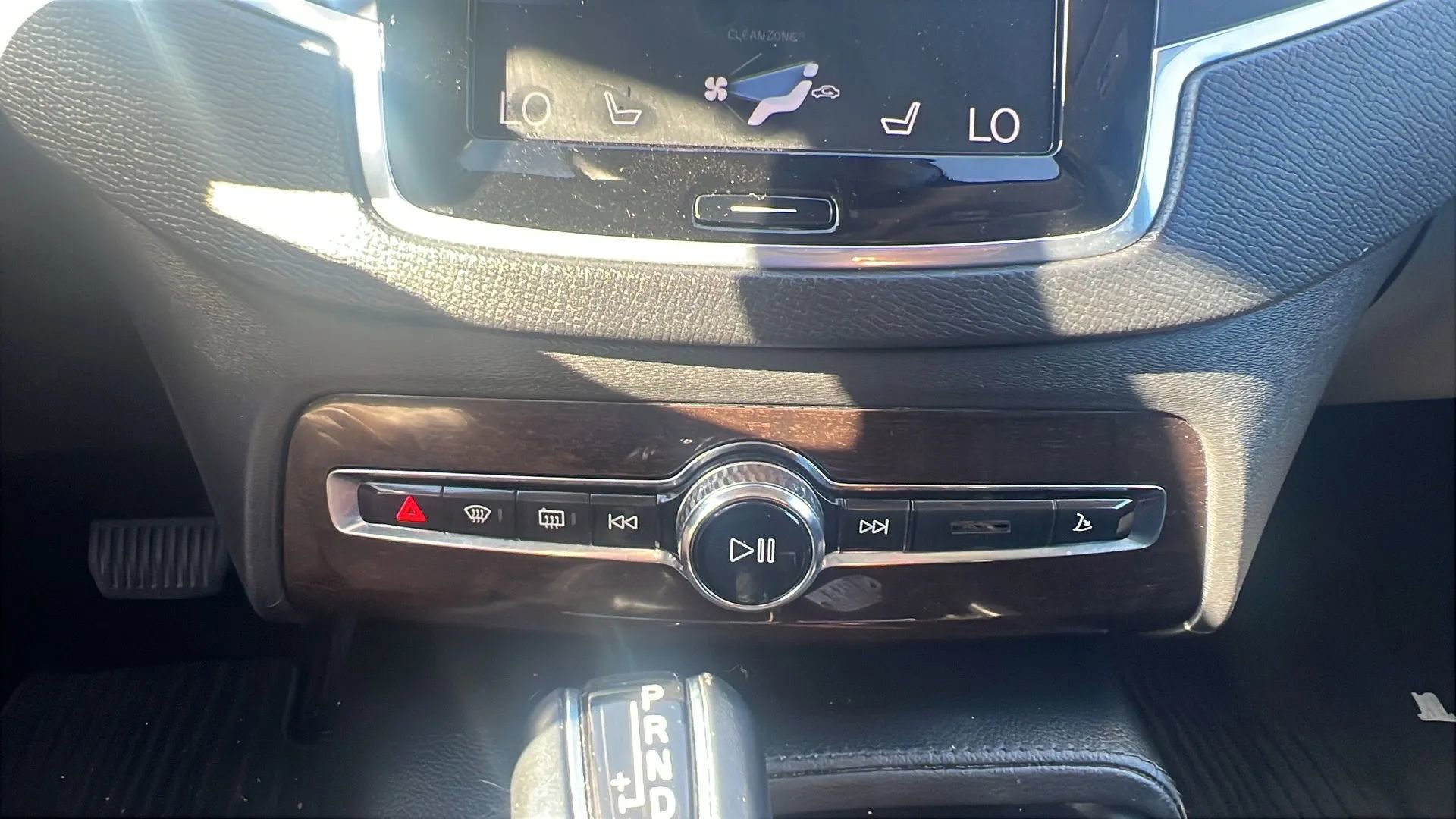 Used 2019 Volvo XC90 T5 Momentum image 20