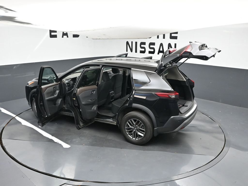 Used 2023 Nissan Rogue S image 42