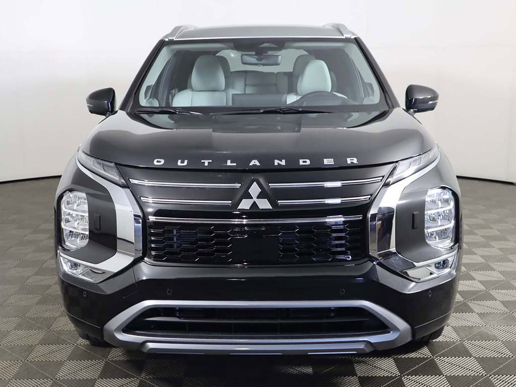 New 2025 Mitsubishi Outlander AWD image 17