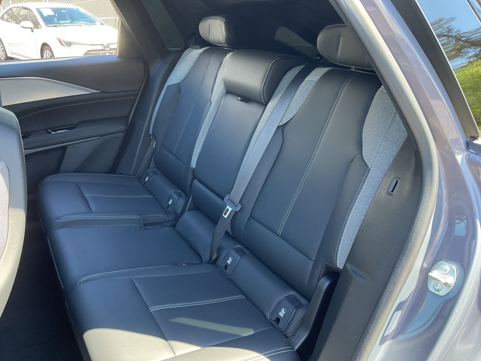 Used 2024 Cadillac Lyriq Tech RWD image 19