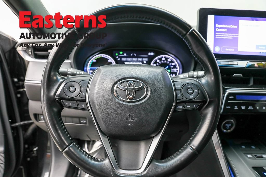 Used 2023 Toyota Venza Nightshade AWD/4WD image 10