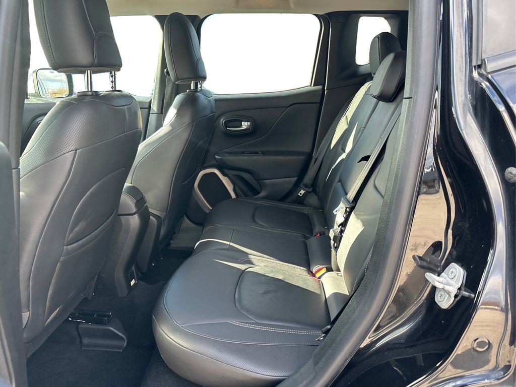 Used 2016 Jeep Renegade Limited image 10