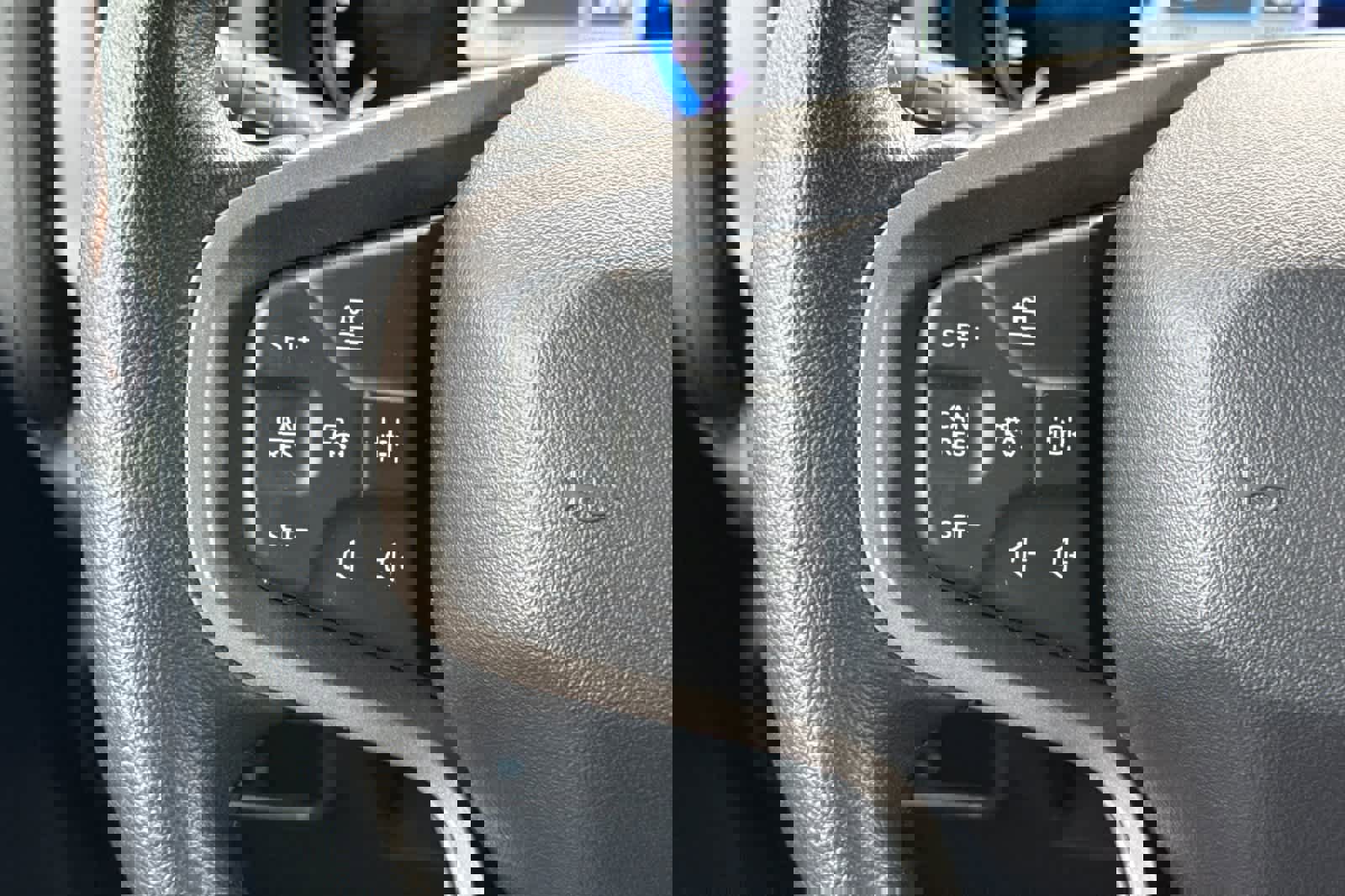 Used 2023 Ford Bronco Badlands image 28