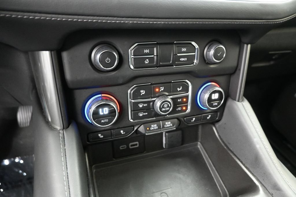 Used 2023 Chevrolet Suburban LT RWD image 14