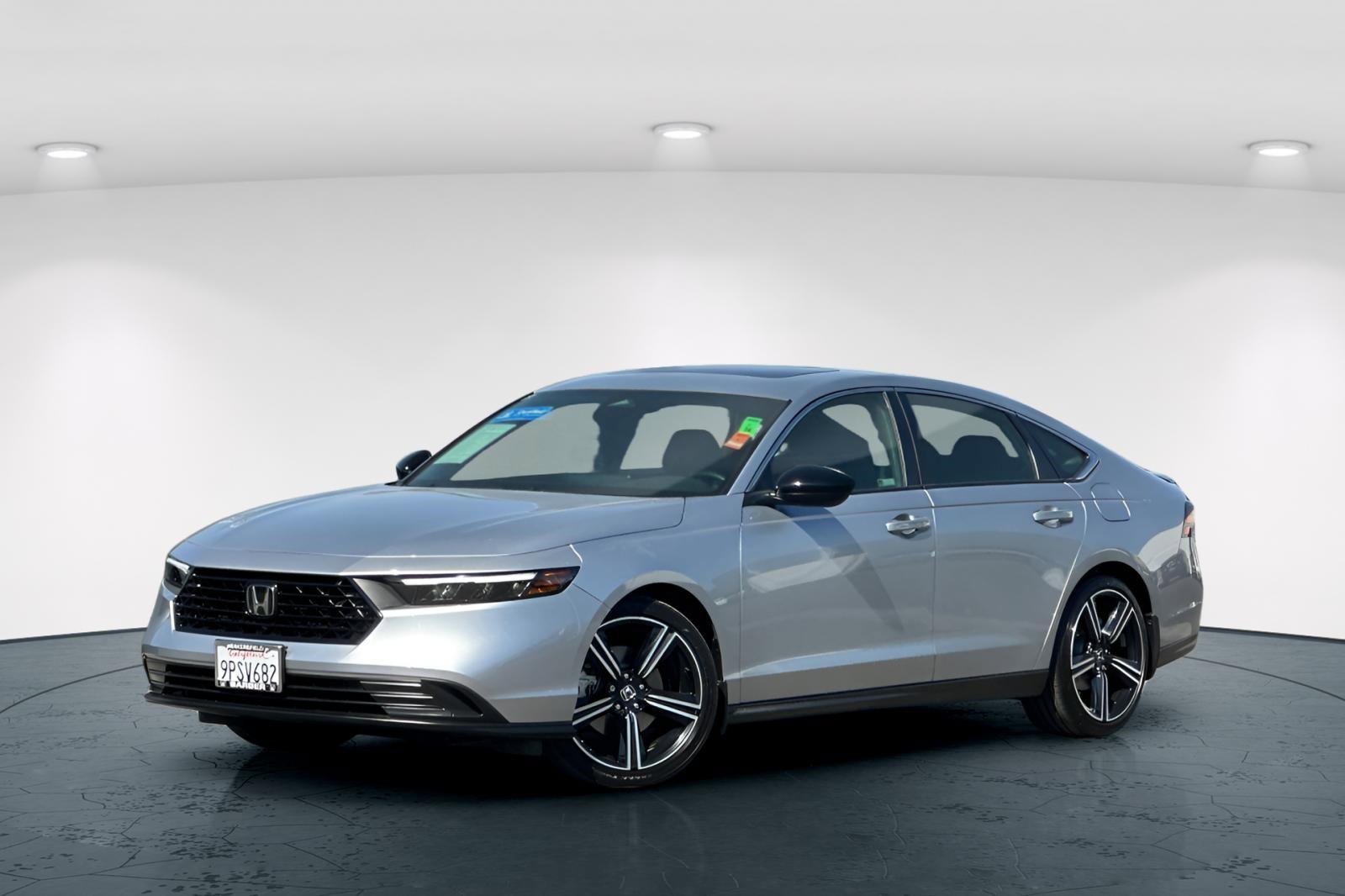 Certified 2025 Honda Accord Sport image 2