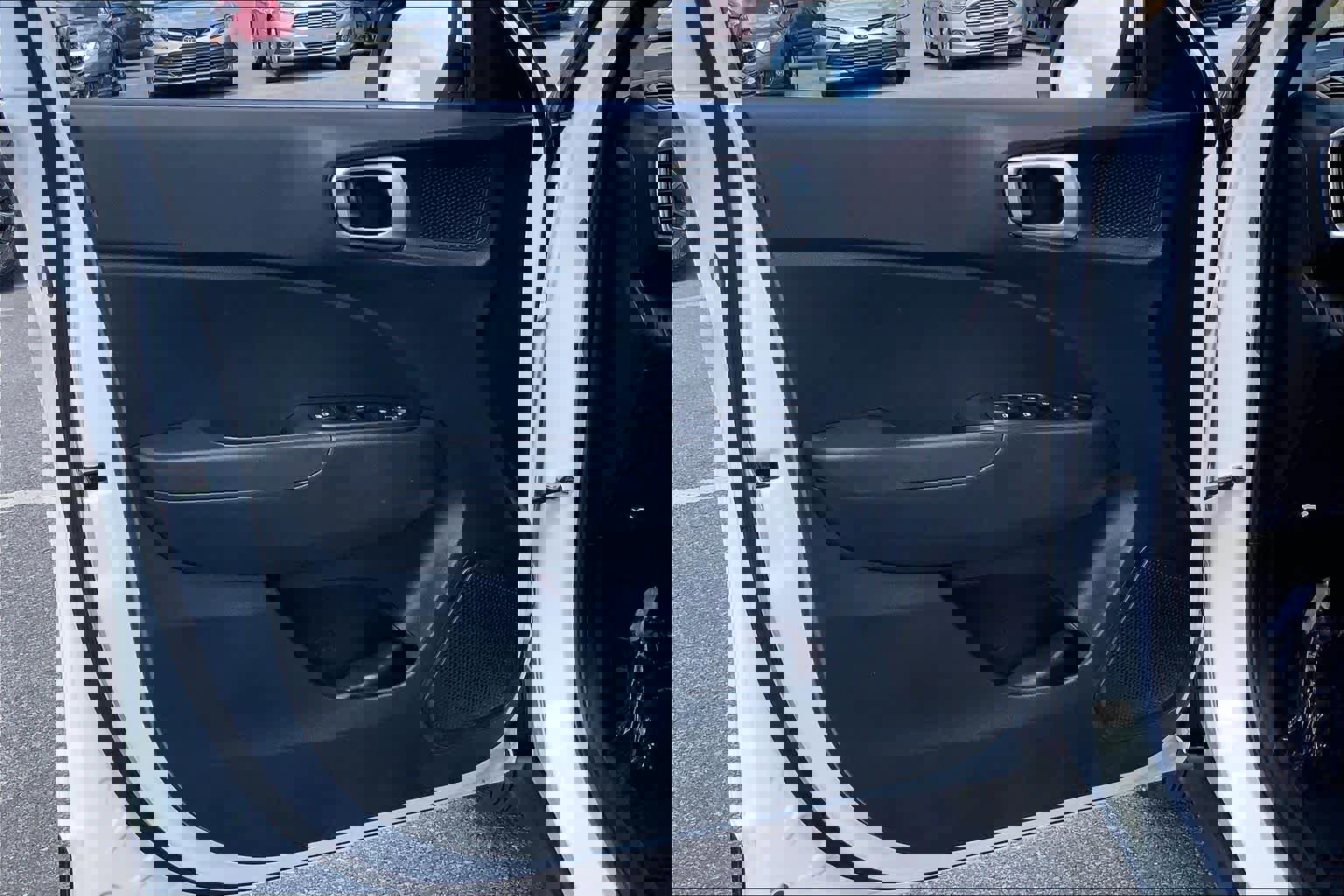 Used 2025 Hyundai Venue SE image 20