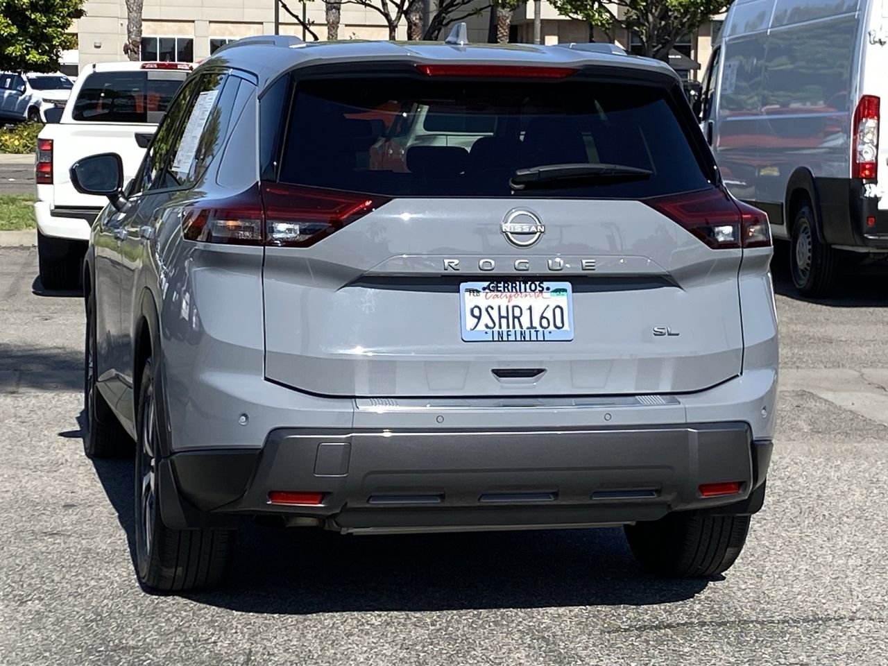 Certified 2025 Nissan Rogue SL w/ SL Premium Package FWD image 4