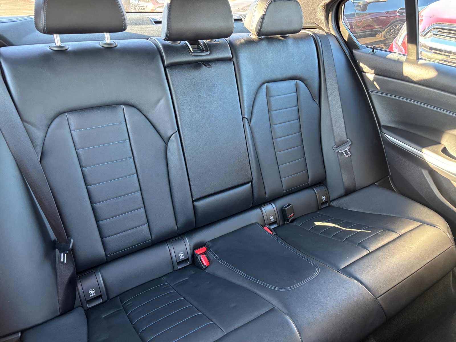 Used 2023 BMW 330i Sedan w/ M Sport Package RWD image 18
