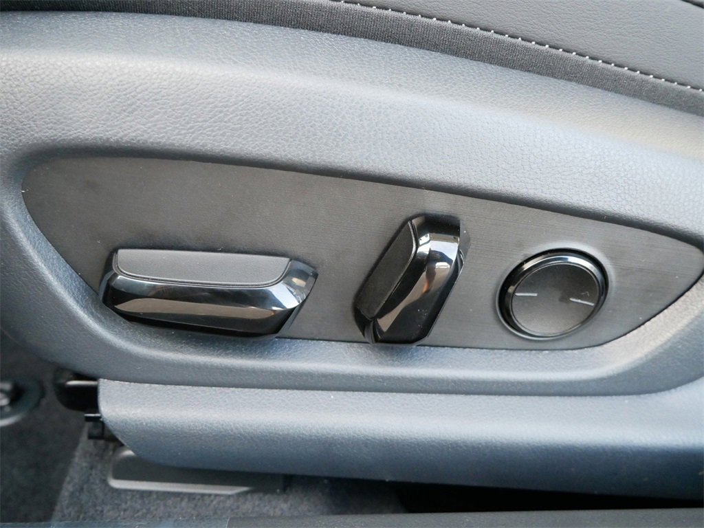 New 2025 Lexus ES 300h w/ Premium Package image 15