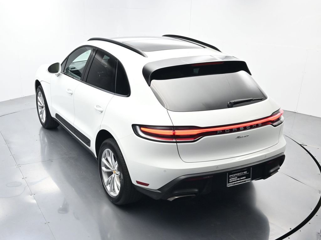 Certified 2022 Porsche Macan AWD/4WD image 37