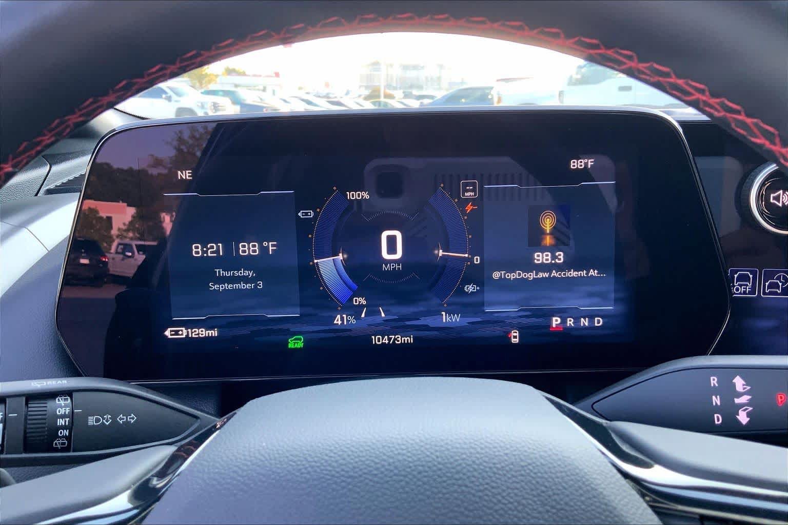 Used 2025 Chevrolet Equinox EV RS FWD image 22