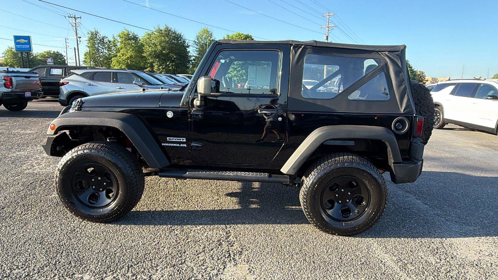 Used 2012 Jeep Wrangler Sport AWD/4WD image 8