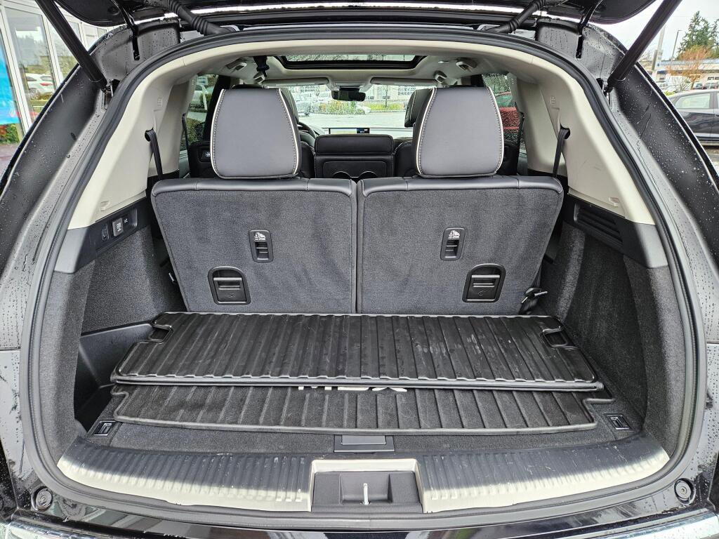 Certified 2023 Acura MDX SH-AWD w/ Advance Package image 17