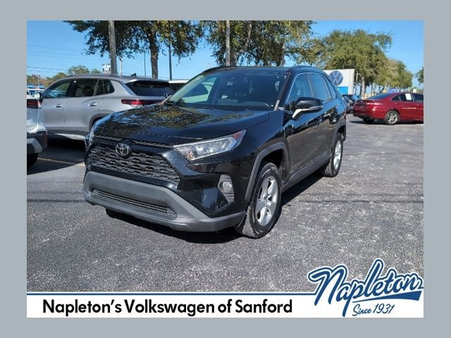 Used 2020 Toyota RAV4 XLE image 1