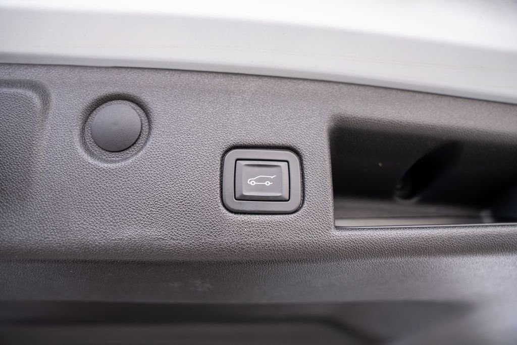 Used 2019 Chevrolet Equinox LT image 12