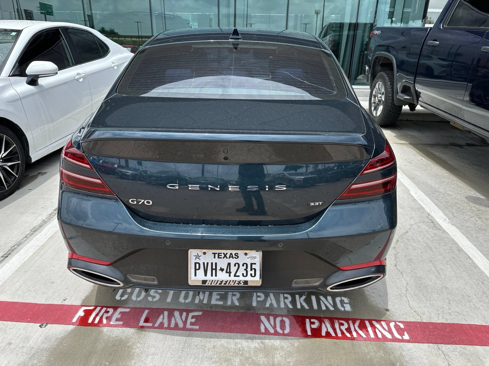 Used 2022 Genesis G70 3.3T RWD image 8