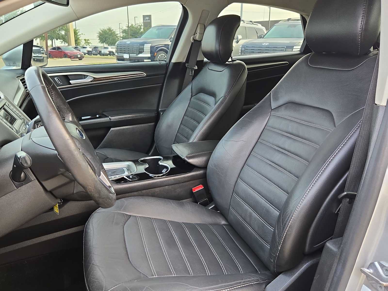 Used 2014 Ford Fusion SE w/ Equipment Group 202A FWD image 24