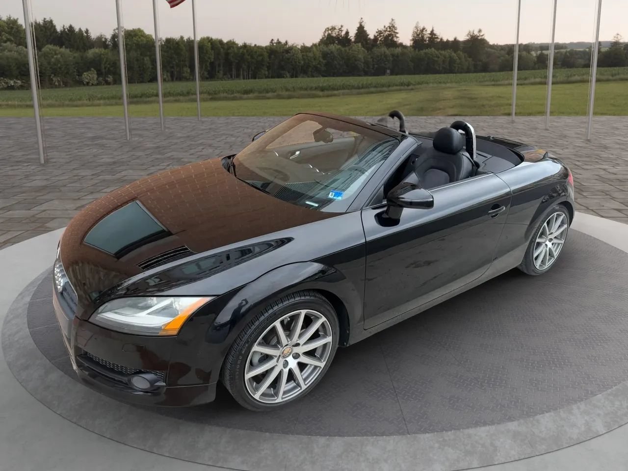Used 2008 Audi TT 2.0T FWD image 2
