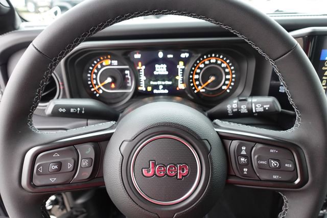 New 2026 Jeep Wrangler Unlimited Rubicon w/ Technology Group image 17