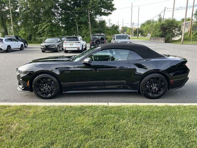 Used 2024 Ford Mustang GT Premium w/ GT Performance Package RWD image 5