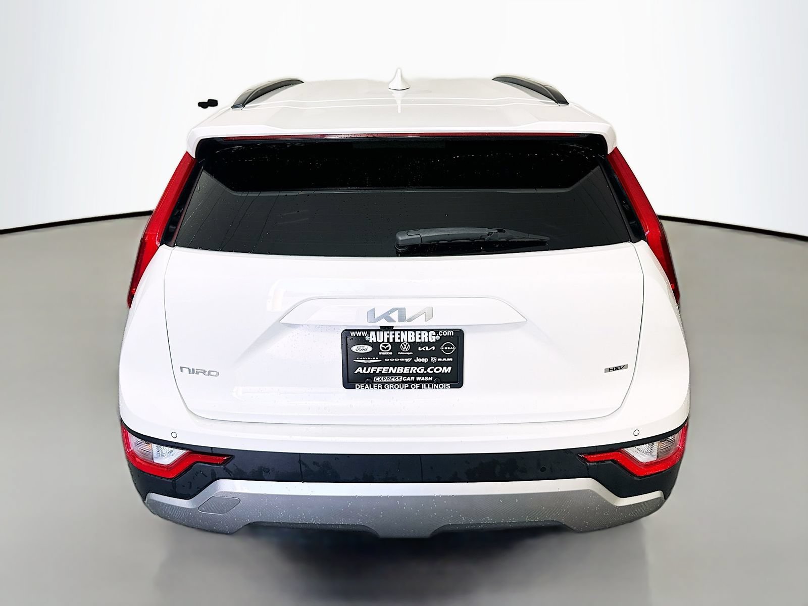 Used 2023 Kia Niro EX FWD image 6