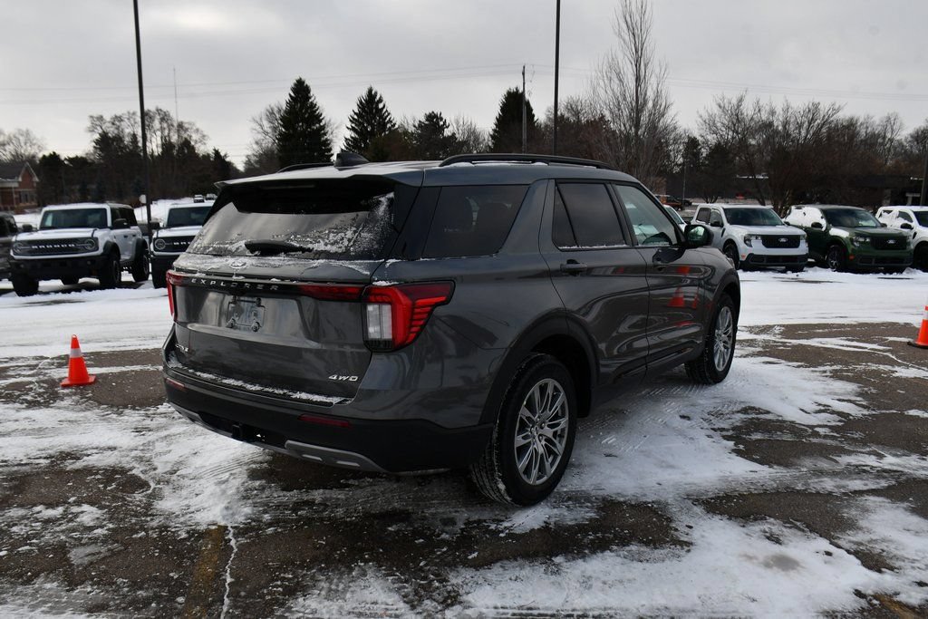 Used 2026 Ford Explorer Active w/ Active Comfort Package AWD/4WD image 6