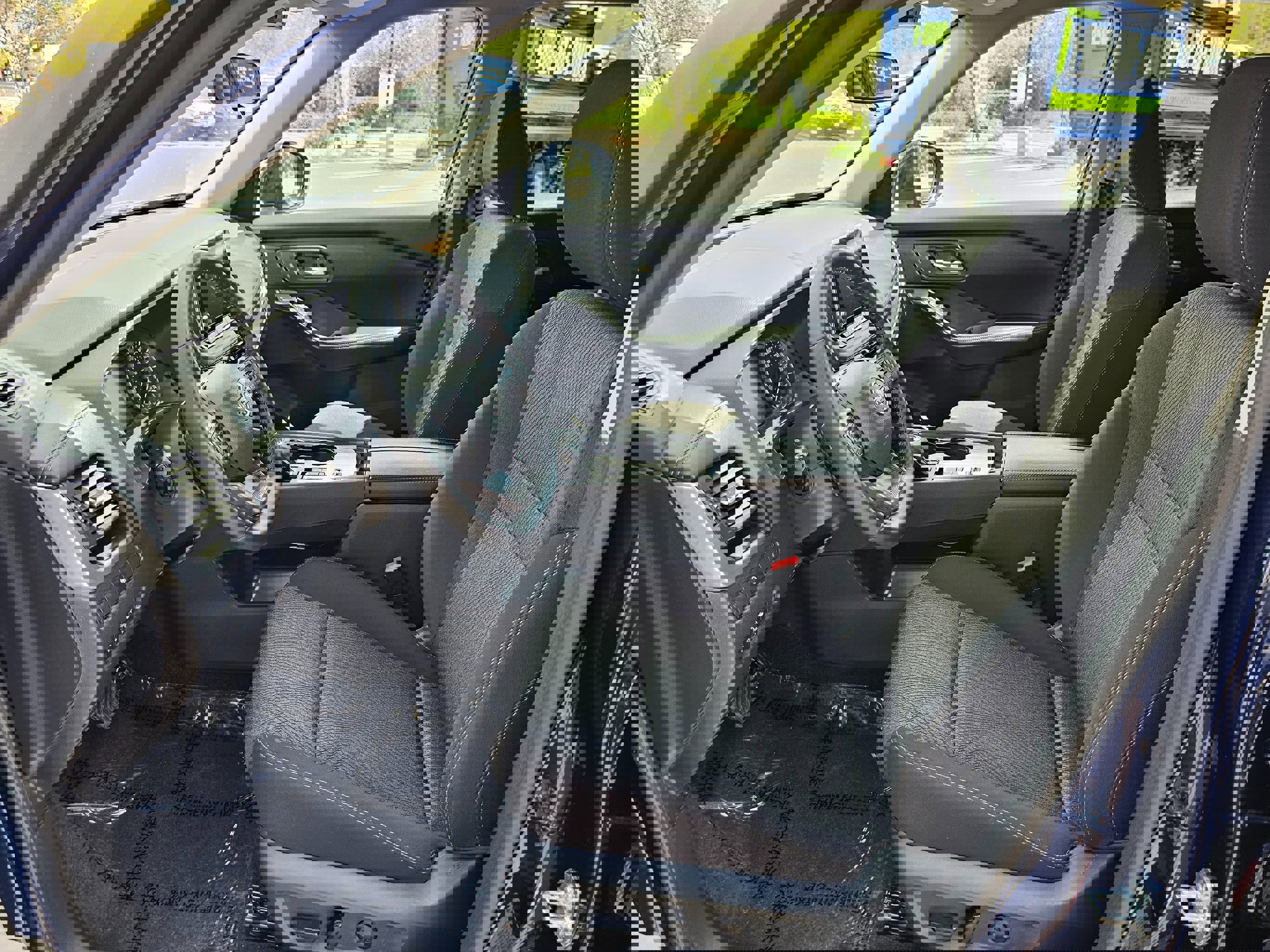 Used 2025 Nissan Rogue SV image 13