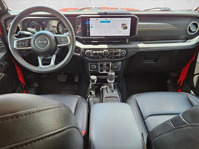 Used 2024 Jeep Wrangler Unlimited Sahara AWD/4WD image 16