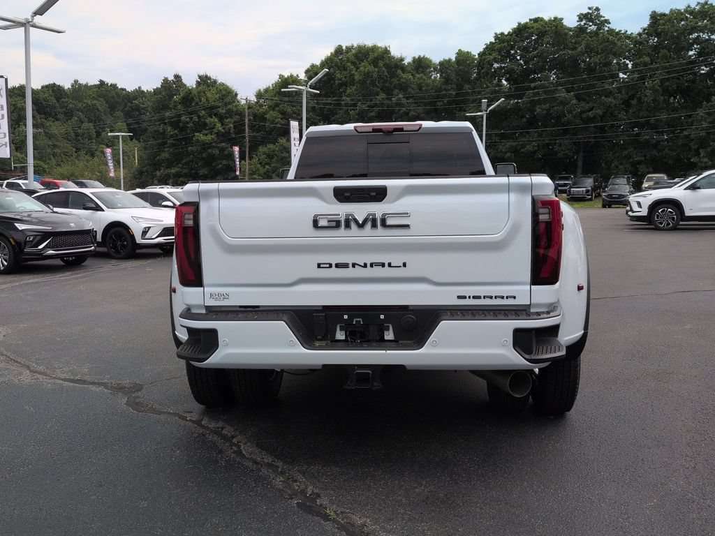 New 2026 GMC Sierra 3500 Denali Ultimate w/ LPO, Black Badging Package AWD/4WD image 6