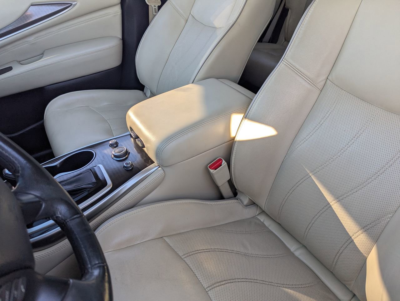 Used 2019 INFINITI QX60 Luxe w/ Essential Package image 20