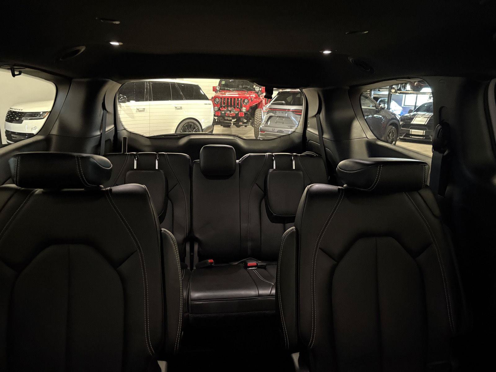 Used 2023 Chrysler Pacifica Touring-L w/ S Appearance Package FWD image 28