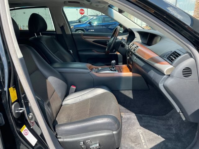 Used 2013 Lexus LS 600h L AWD/4WD image 36