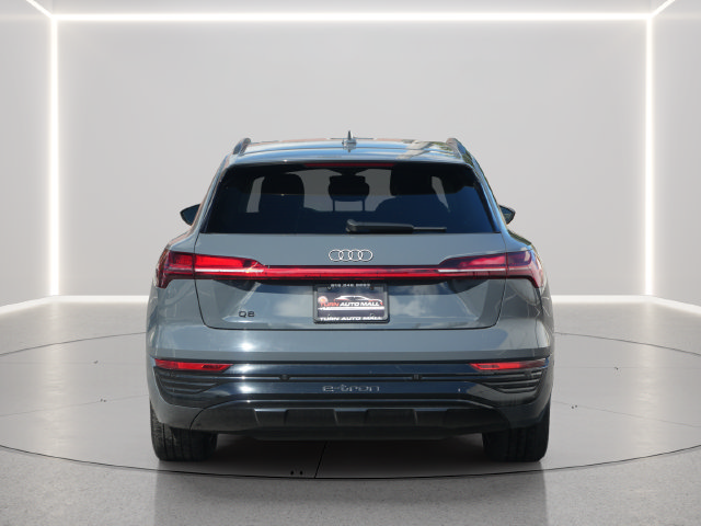 Used 2024 Audi Q8 e-tron Premium AWD/4WD image 4