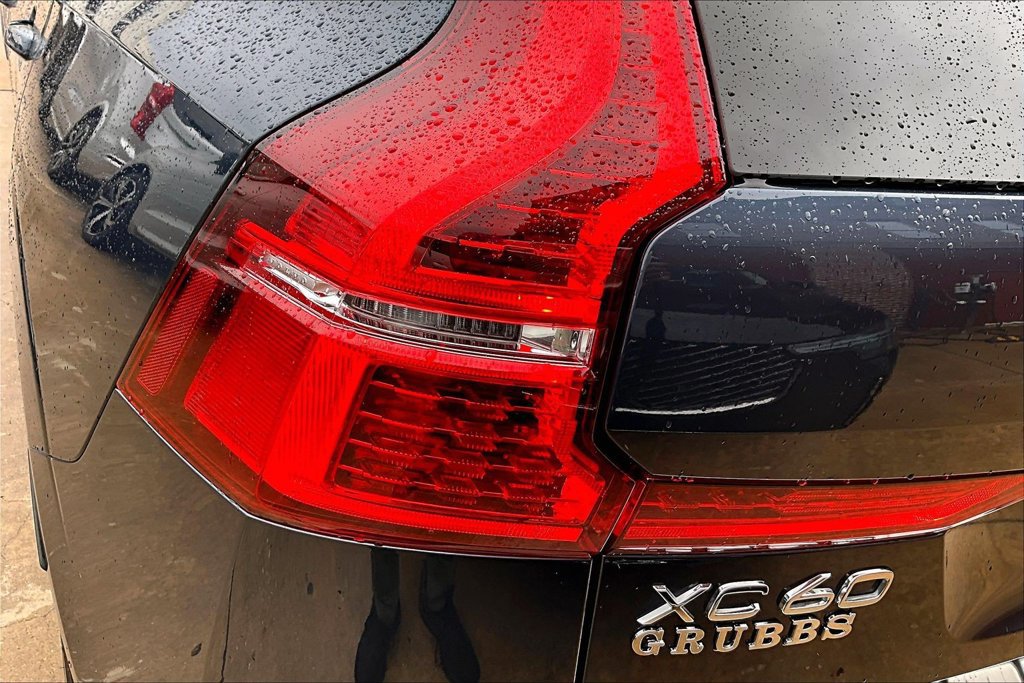 Certified 2025 Volvo XC60 B5 Ultra w/ Protection Package Premier AWD/4WD image 40
