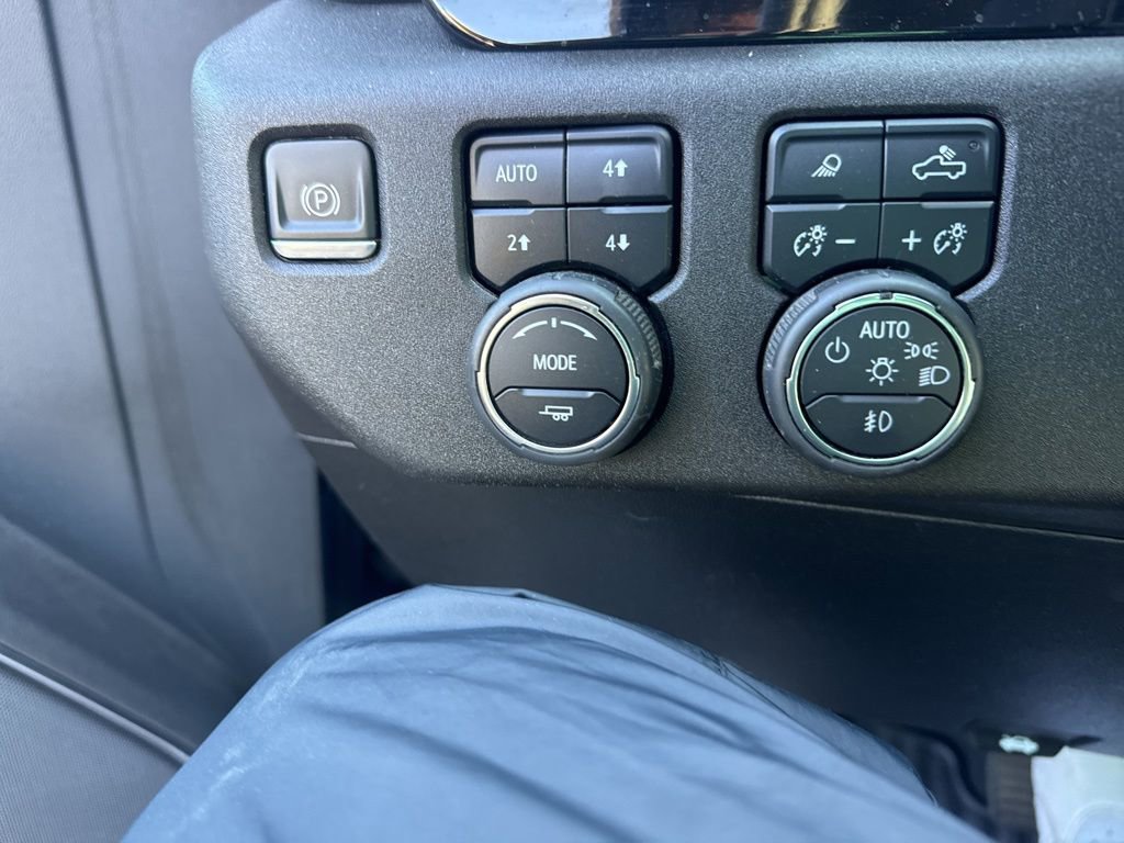 Used 2024 Chevrolet Silverado 2500 LTZ w/ LTZ Premium Package image 21