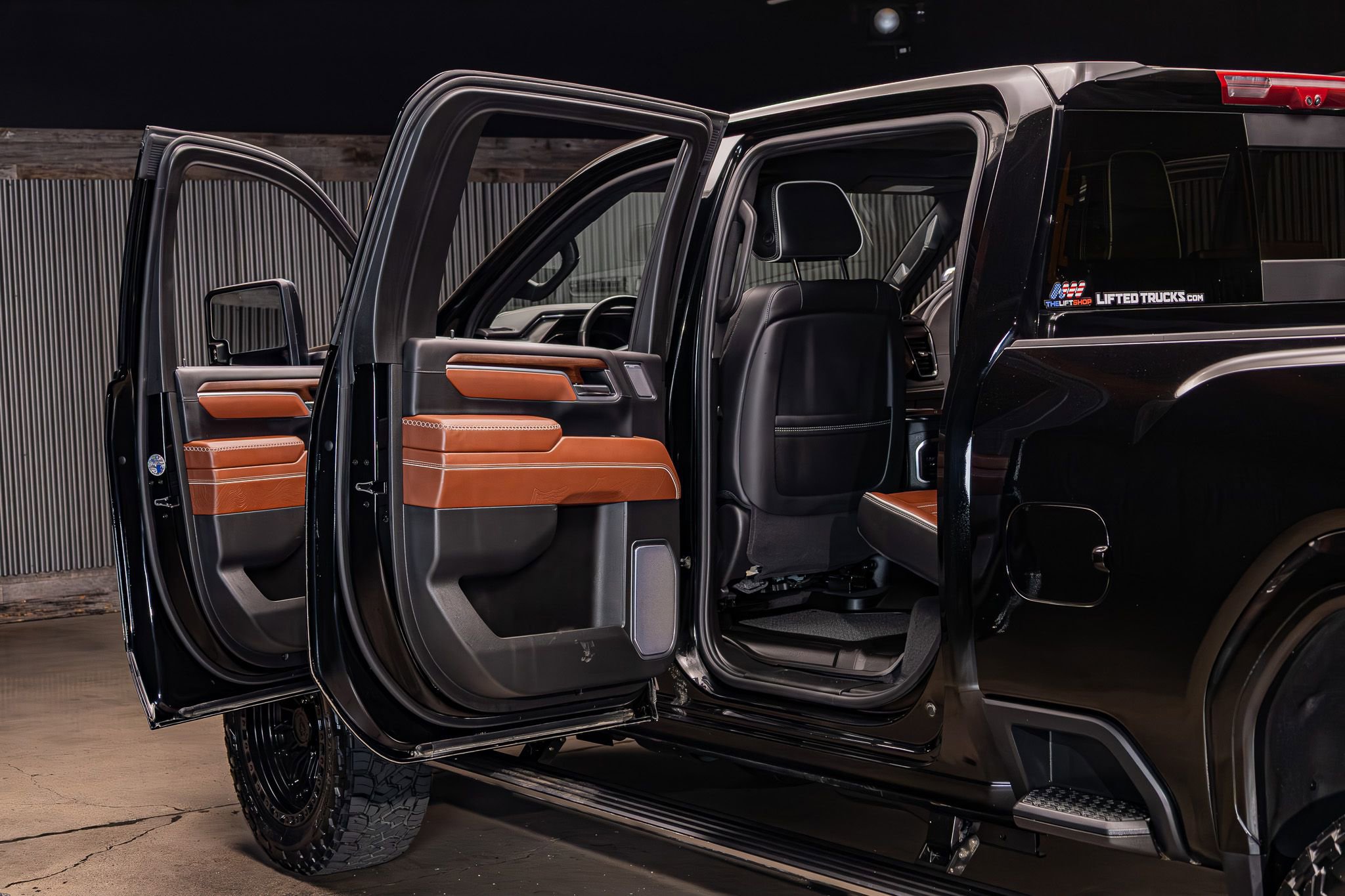 Used 2025 GMC Sierra 3500 Denali Ultimate image 28