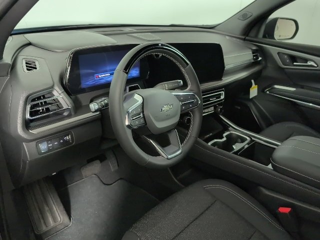 New 2026 Chevrolet Traverse LT w/ Enhanced Driving Package image 9