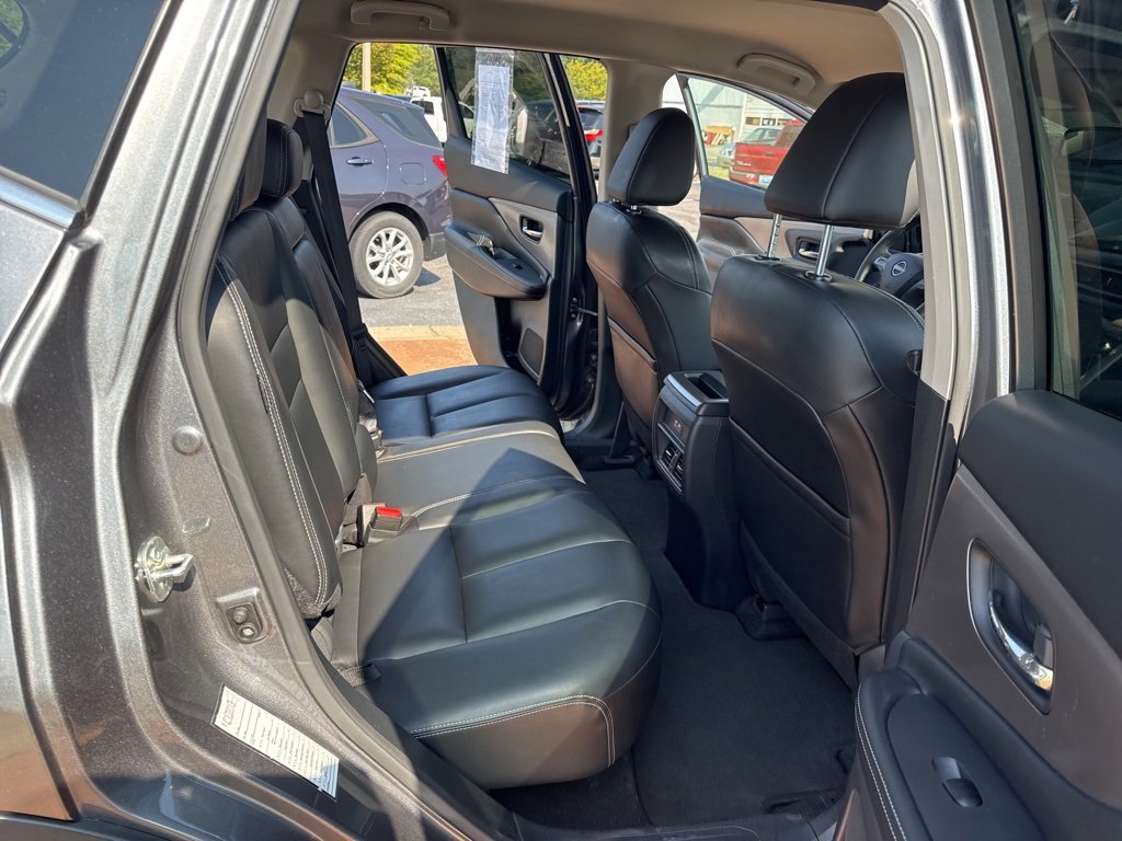 Used 2023 Nissan Murano SV image 12
