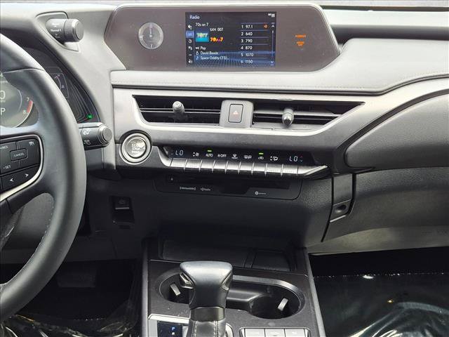 Used 2019 Lexus UX 200 w/ Accessory Package FWD image 15