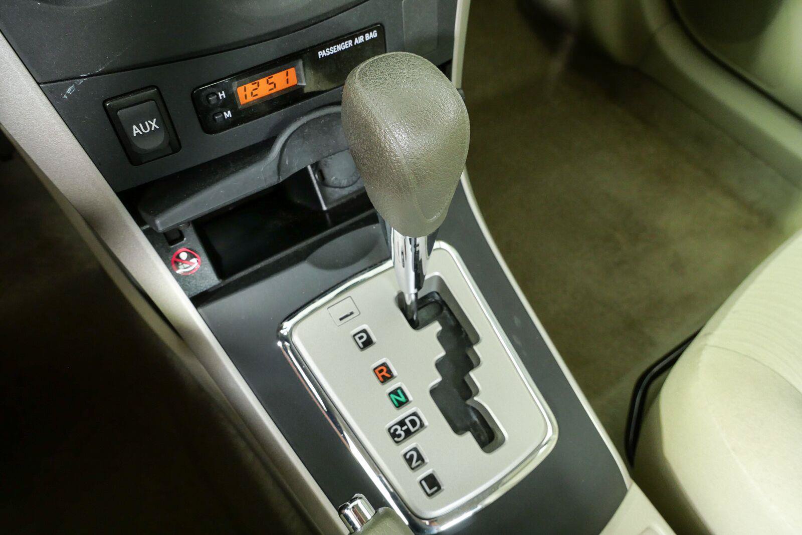 Used 2010 Toyota Corolla LE w/ LE EVP Pkg #1 FWD image 13
