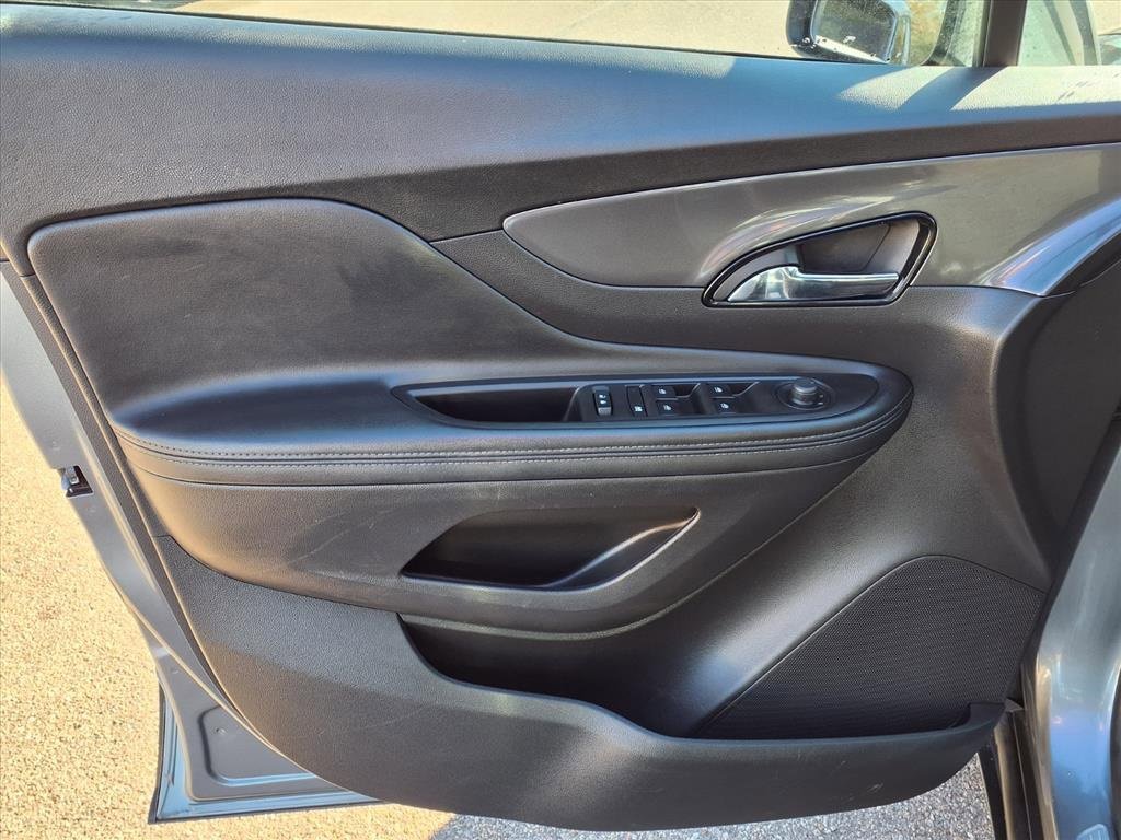 Used 2020 Buick Encore Preferred image 17